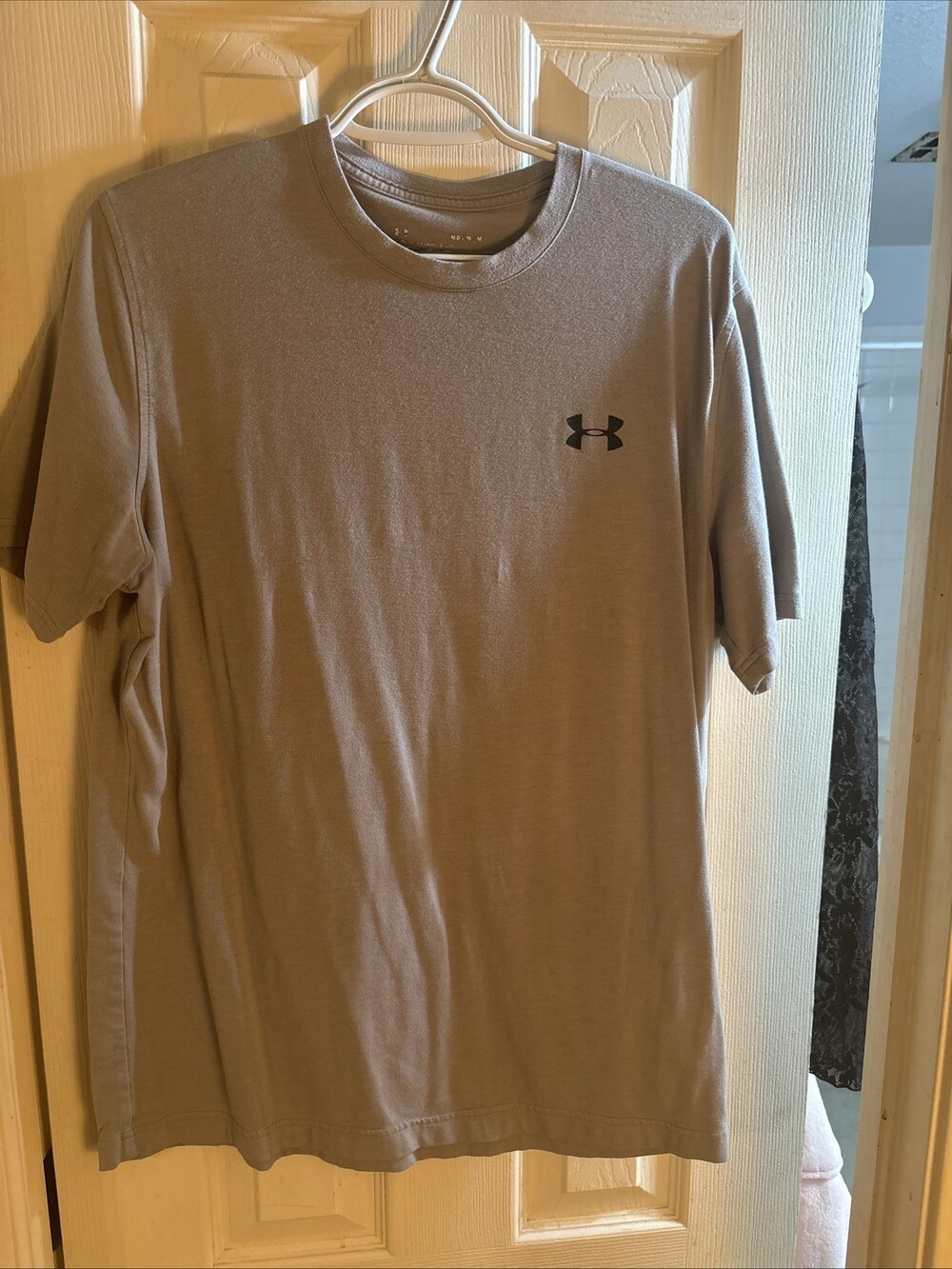 Under Armour Men's Tshirt Grey Size Small Loose